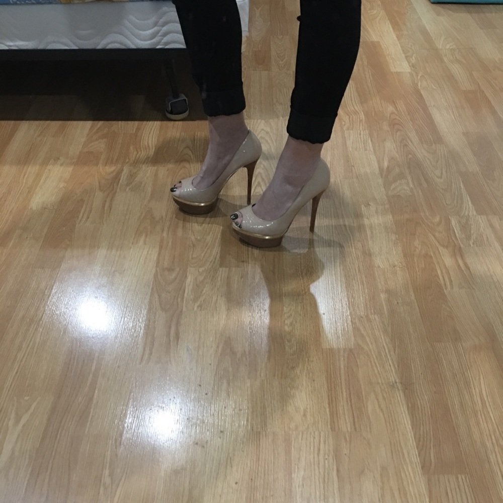 Bakers Neutral Peep Toe Platform Heels